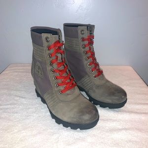 Sorel Lexi wedge boot grey 6.5
